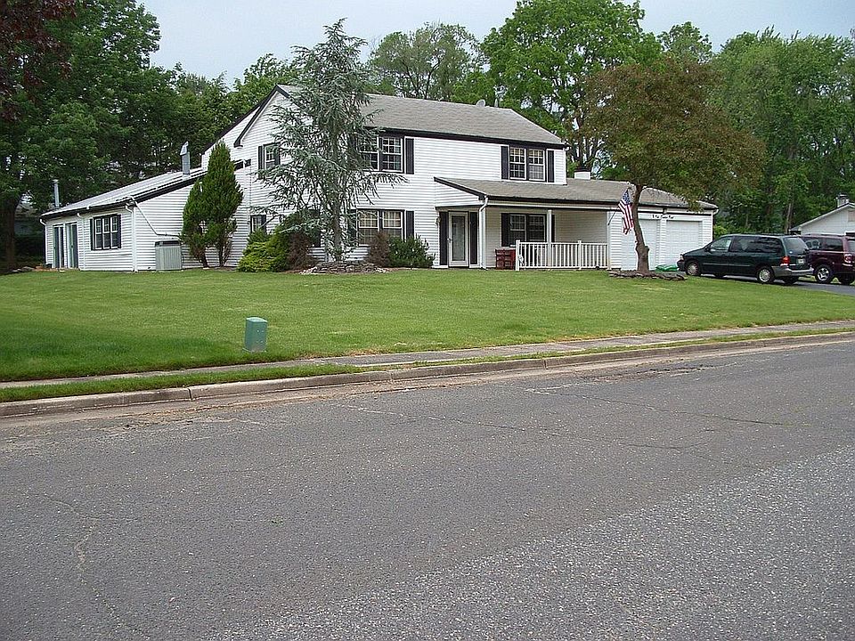 Huge home with upscale features converted to gas 2008 all new energy star ap