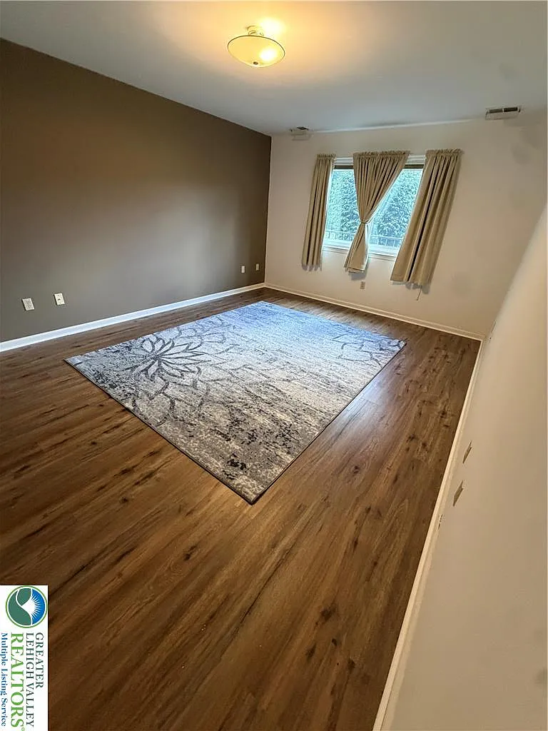 2 bed, 2.0 bath, 1250 sqft, $1,900 — Photo 4