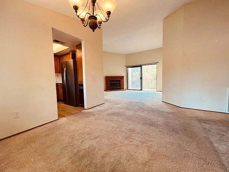2824 Winthrop Ave — Photo 9