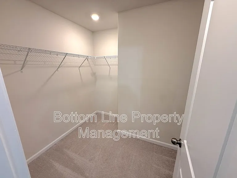 729 Willshire Falls Dr — Photo 20
