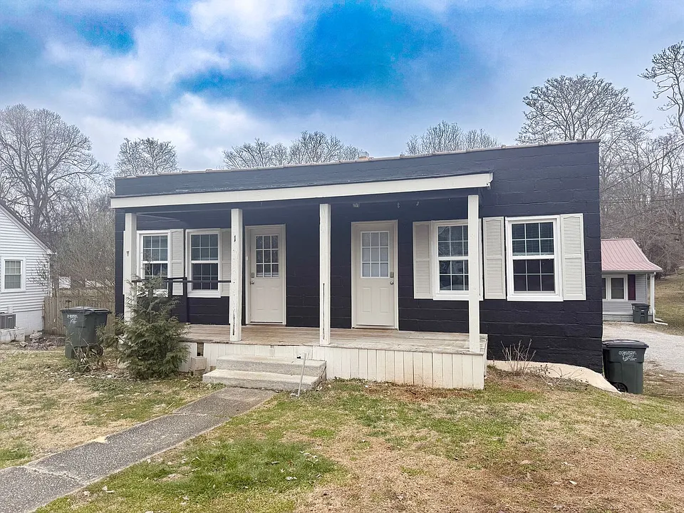124 N Main St