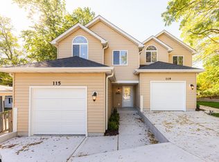 115 N Dole Ave, Crystal Lake, IL 60014