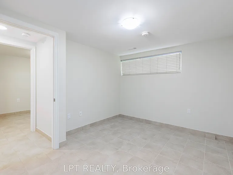 195 Grove St E #LOWER — Photo 16