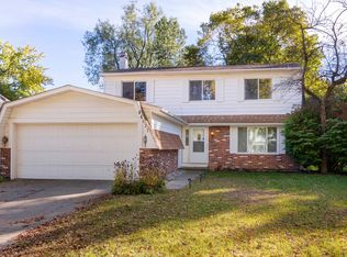 44621 Oregon Trl, Plymouth, MI 48170