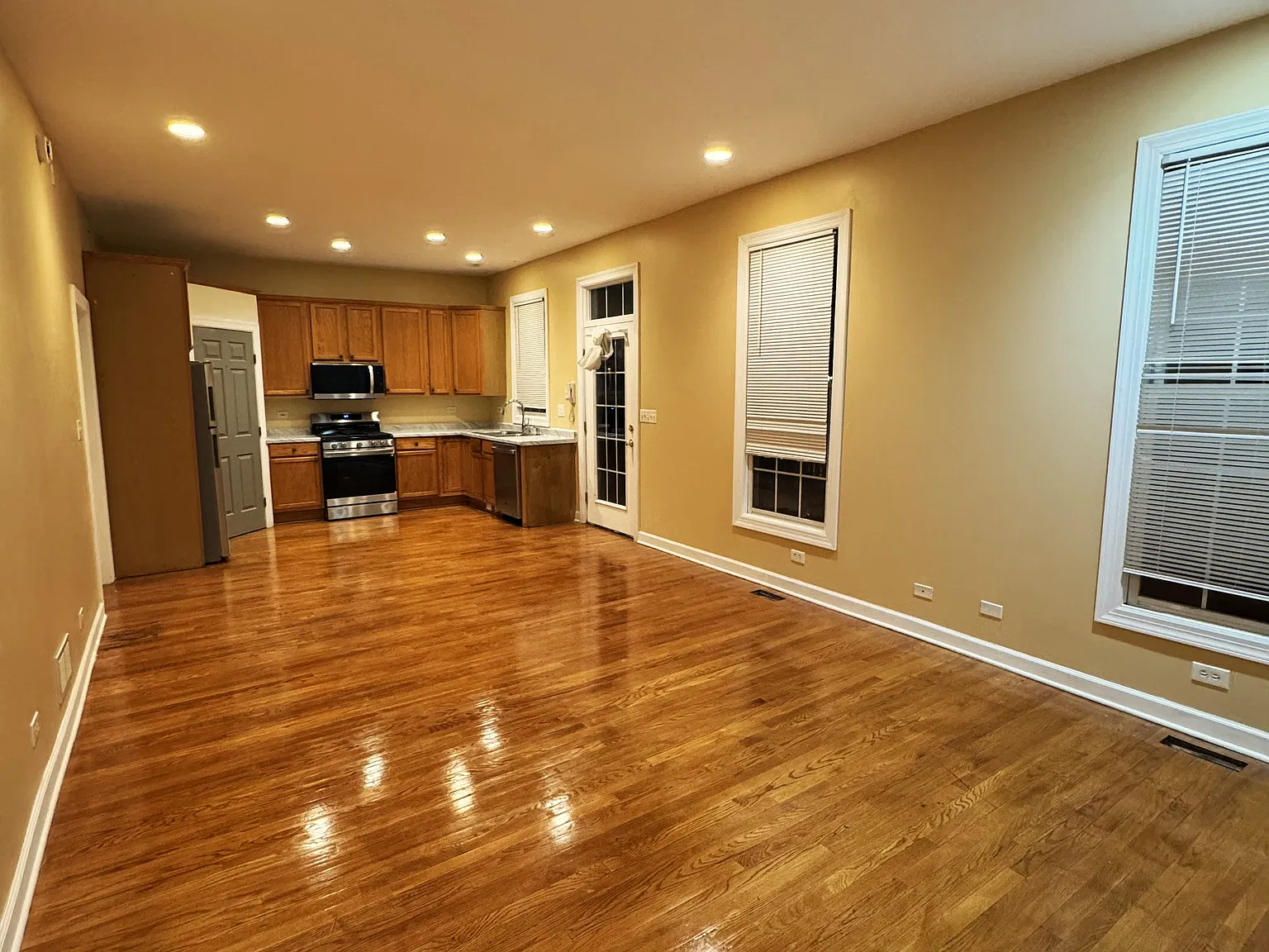 45 W Wilson St — Photo 1