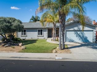 2642 Renn Ave, Clovis, CA 93611