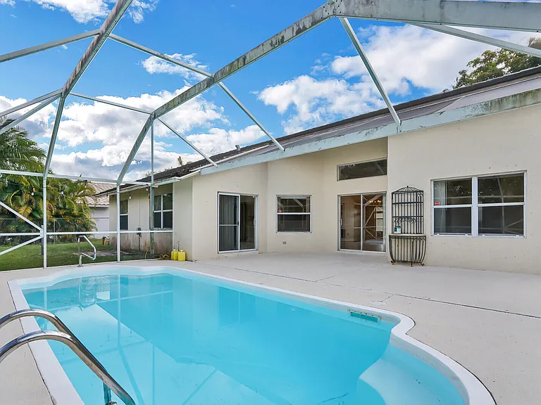 10567 Paso Fino Dr — Photo 31