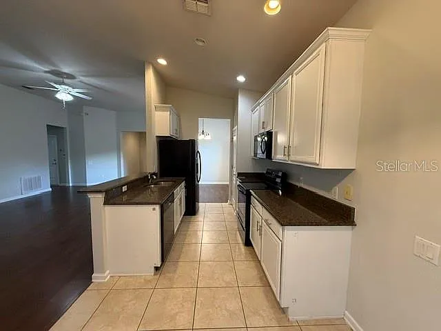 7622 Colbury Ave — Photo 11