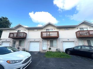 5010 W 79th St, Burbank, IL 60459