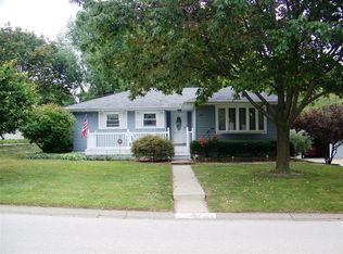 229 Cliff Ct, Silvis, IL 61282