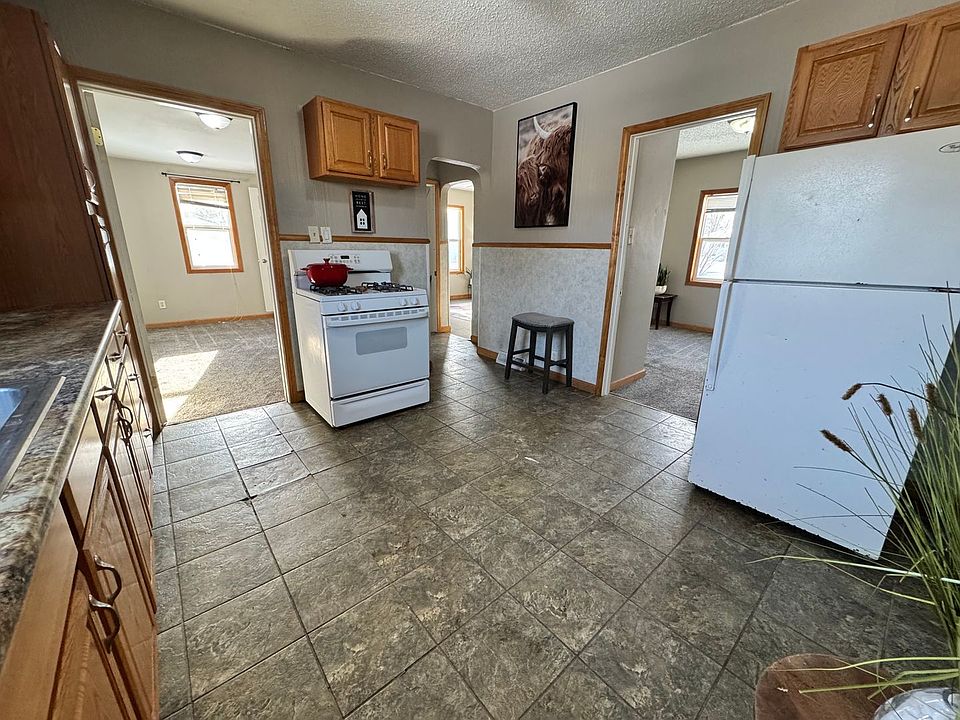 1st image of 418 Hartman Ave