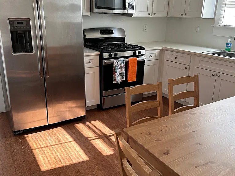 1117 Adams St — Photo 4