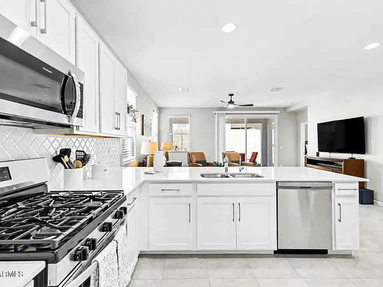 15634 W Winslow Ave — Photo 5