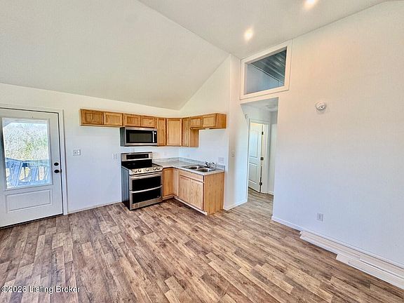 5th image of 386 Baker Rd