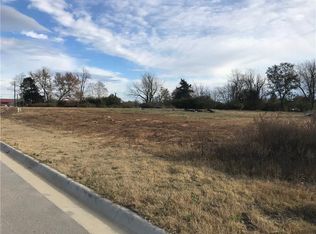 715 E Monroe Ave, Lowell, AR 72745