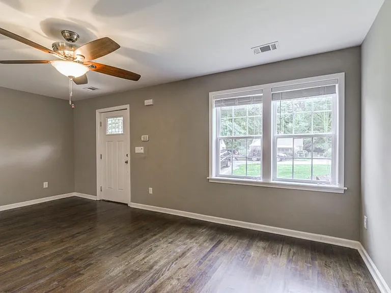 567 Ashburton Ave — Photo 7