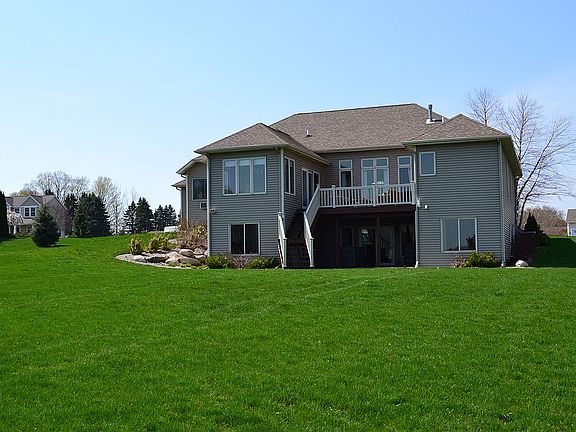 3rd image of 1870 Lester Ln