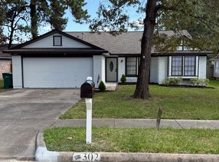 302 Bedford Ln, Conroe, TX 77303