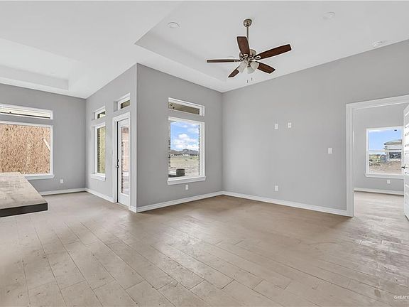 5th image of 4205 S Mullin Ave
