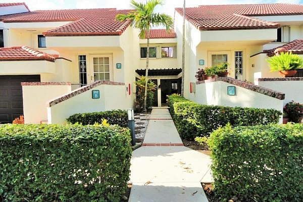 1st image of 202 Sea Oats Dr APT C