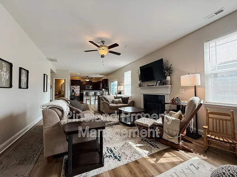 3935 Standardbred Dr — Photo 4