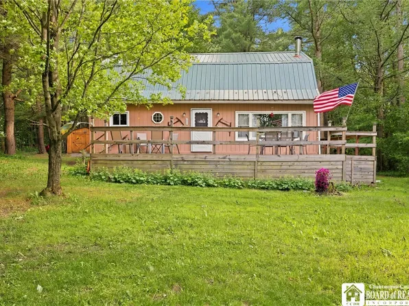 709 Bush Hill Rd, Franklinville, NY 14737