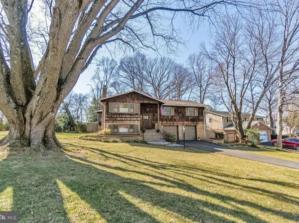 2010 Powhatan St, Falls Church, VA 22043