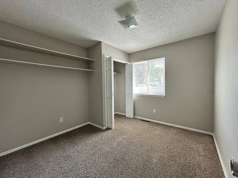 2436 Scott Ct — Photo 12