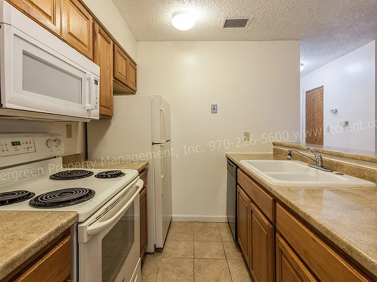 1705 Heatheridge Rd #G305 — Photo 5