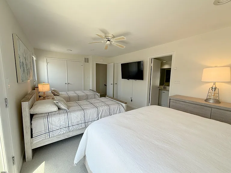 7701 Atlantic Ave #65 — Photo 25