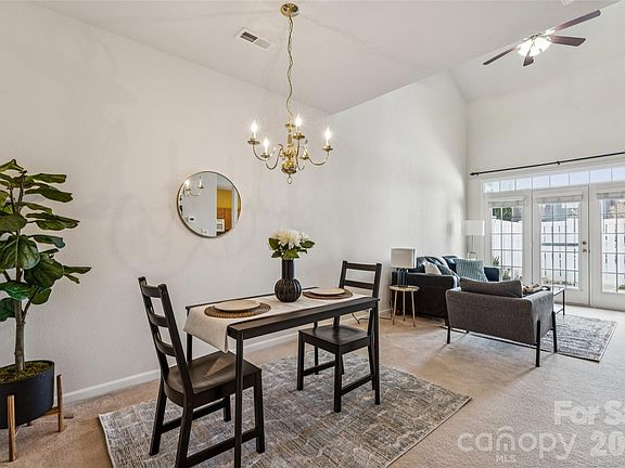 4th image of 4133 Town Center Rd