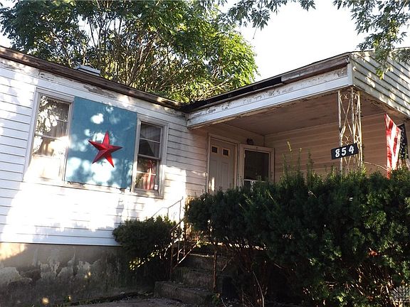 2nd image of 854 Santa Cruz Ave