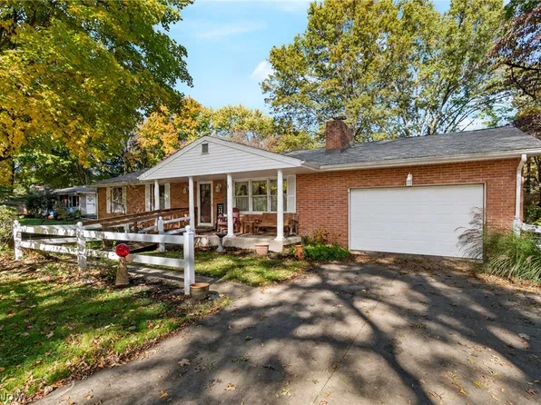 3665 Cranwood St NW, North Canton, OH 44720