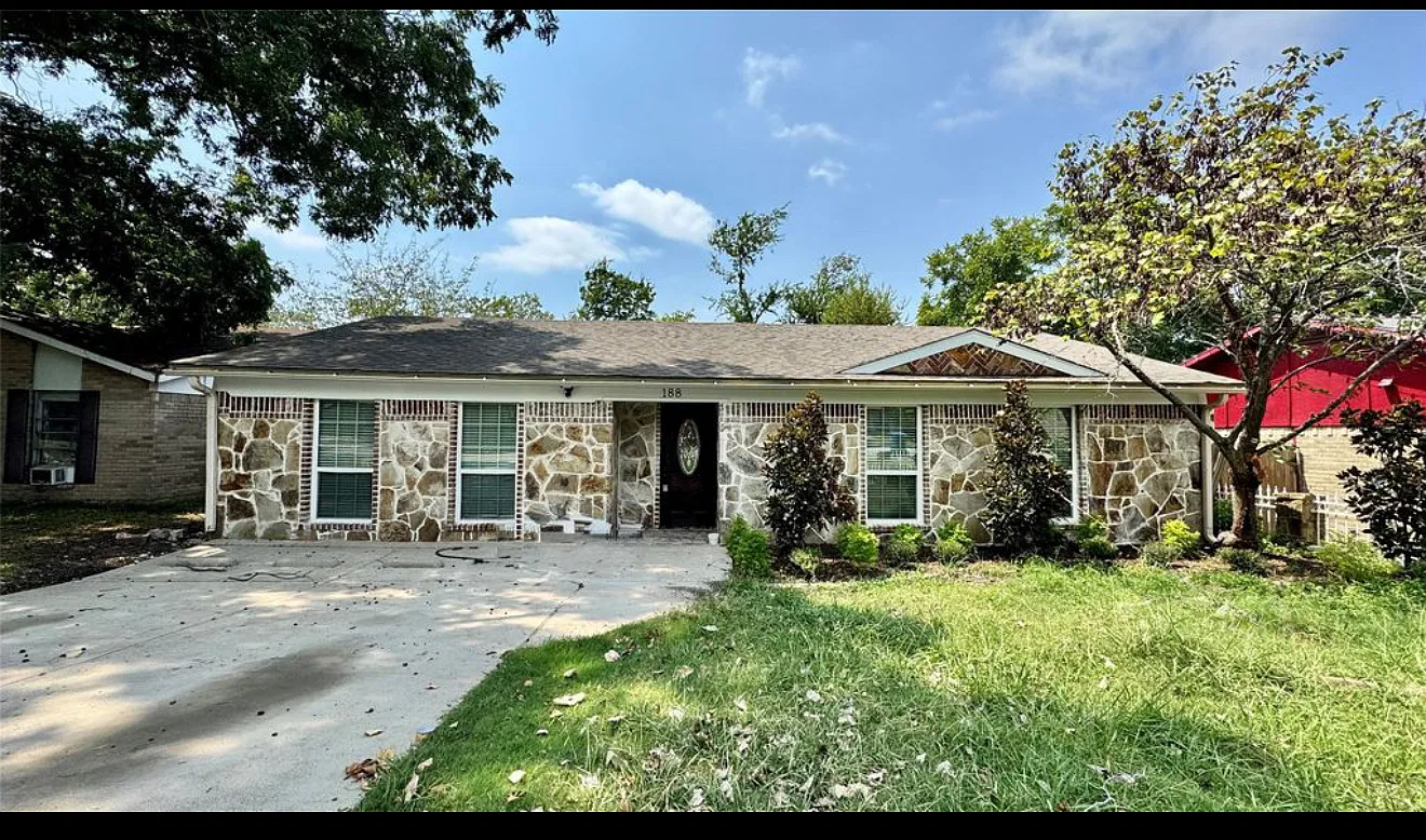 4 bed, 1480 sqft, $2,300 — Photo 2