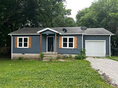 809 E Elgin Pl Photo 1