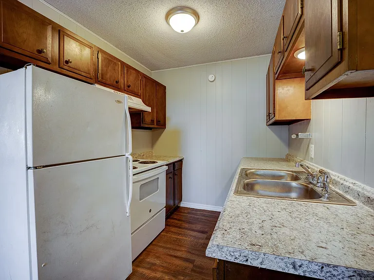 Magnolia Place: 1 & 2 Bedroom Apartments — Photo 17