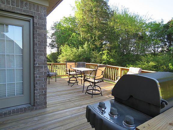 4th image of 1000 Stewart Valley Dr
