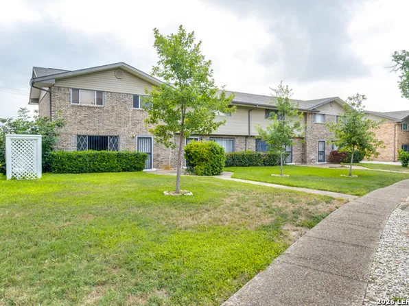 113 E Silver Sands Dr, San Antonio, TX 78216