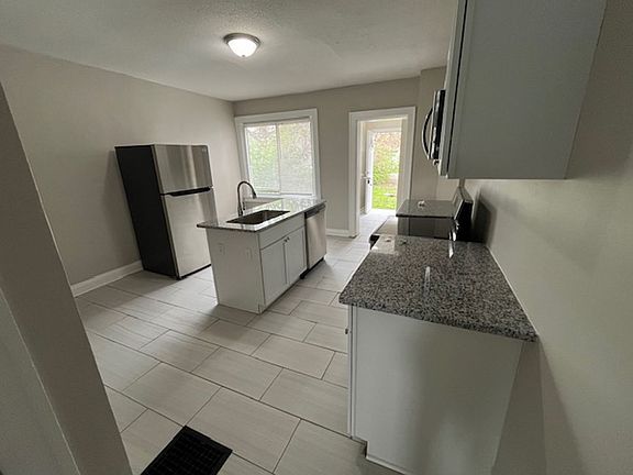 5th image of 87-97 N Burgess Ave #93