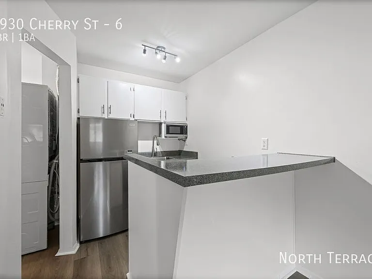 Cherry Street Apartments — Photo 25