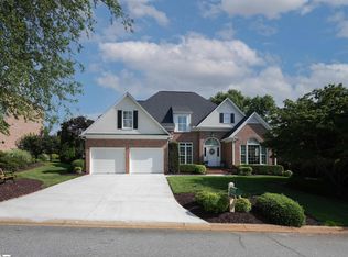 4 Glens Crossing Ct, Greer, SC 29650