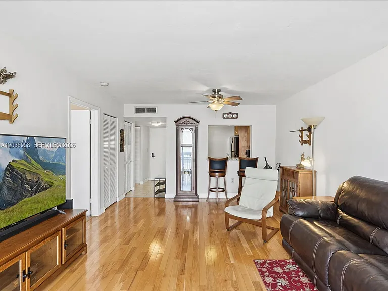 3588 Collins Ave #504 — Photo 8