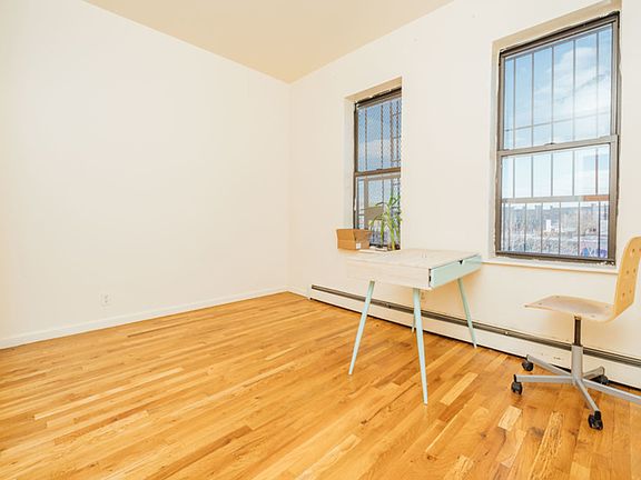 5th image of 20 Morgan Ave APT 3L