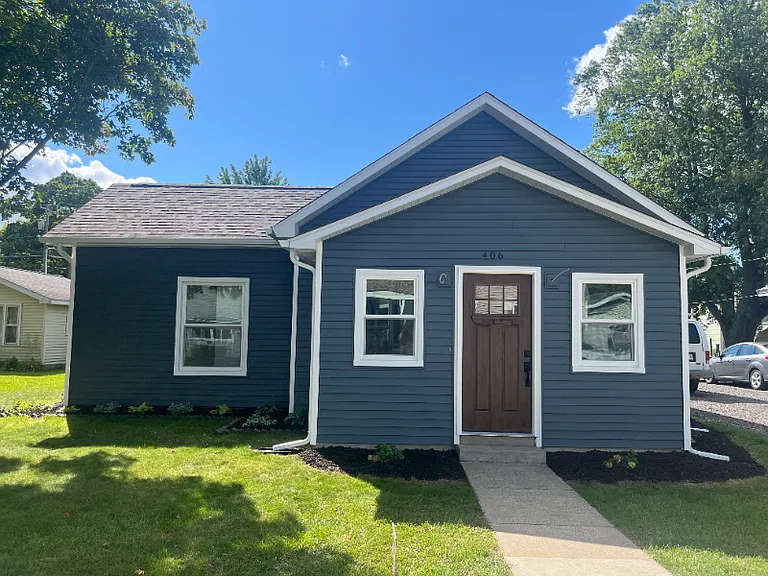 406 W Front St — Photo 2