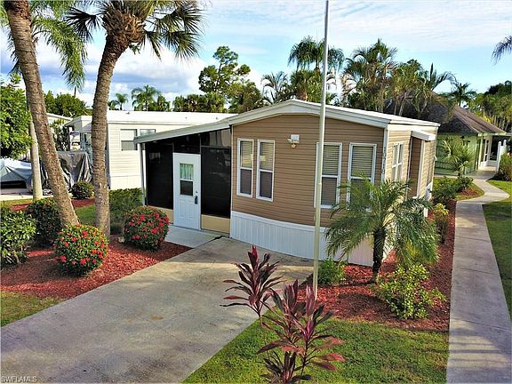 3rd image of 10718 Everglades Kite Cir #32