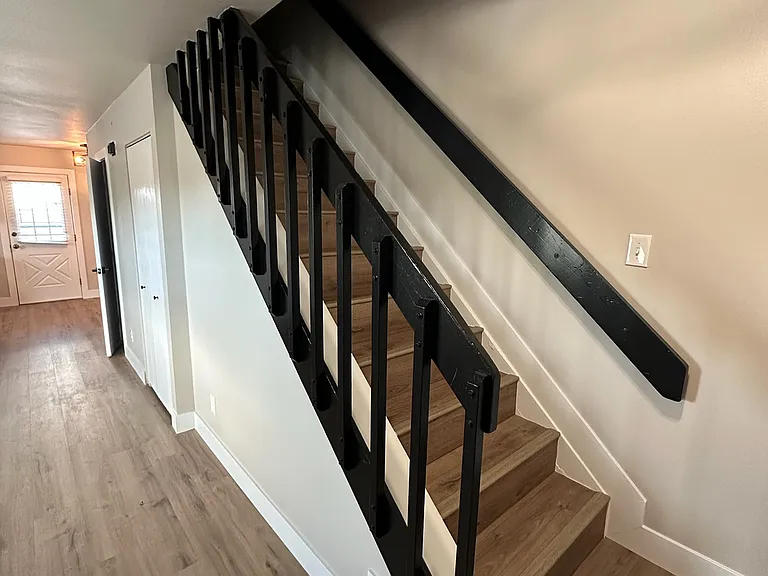 Stairs with vinyl plank