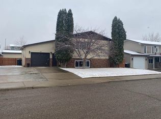 2024 8th Ave E, Williston, ND 58801