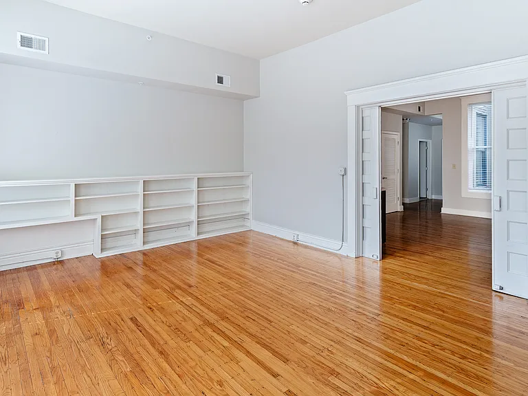 566 S 4th St #405 — Photo 10