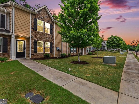 2nd image of 5960 Garden Cir