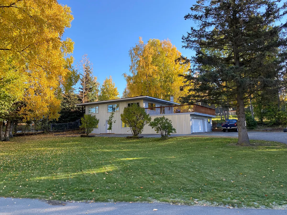 Building Photo - 3708 Jewel Lake Rd #1